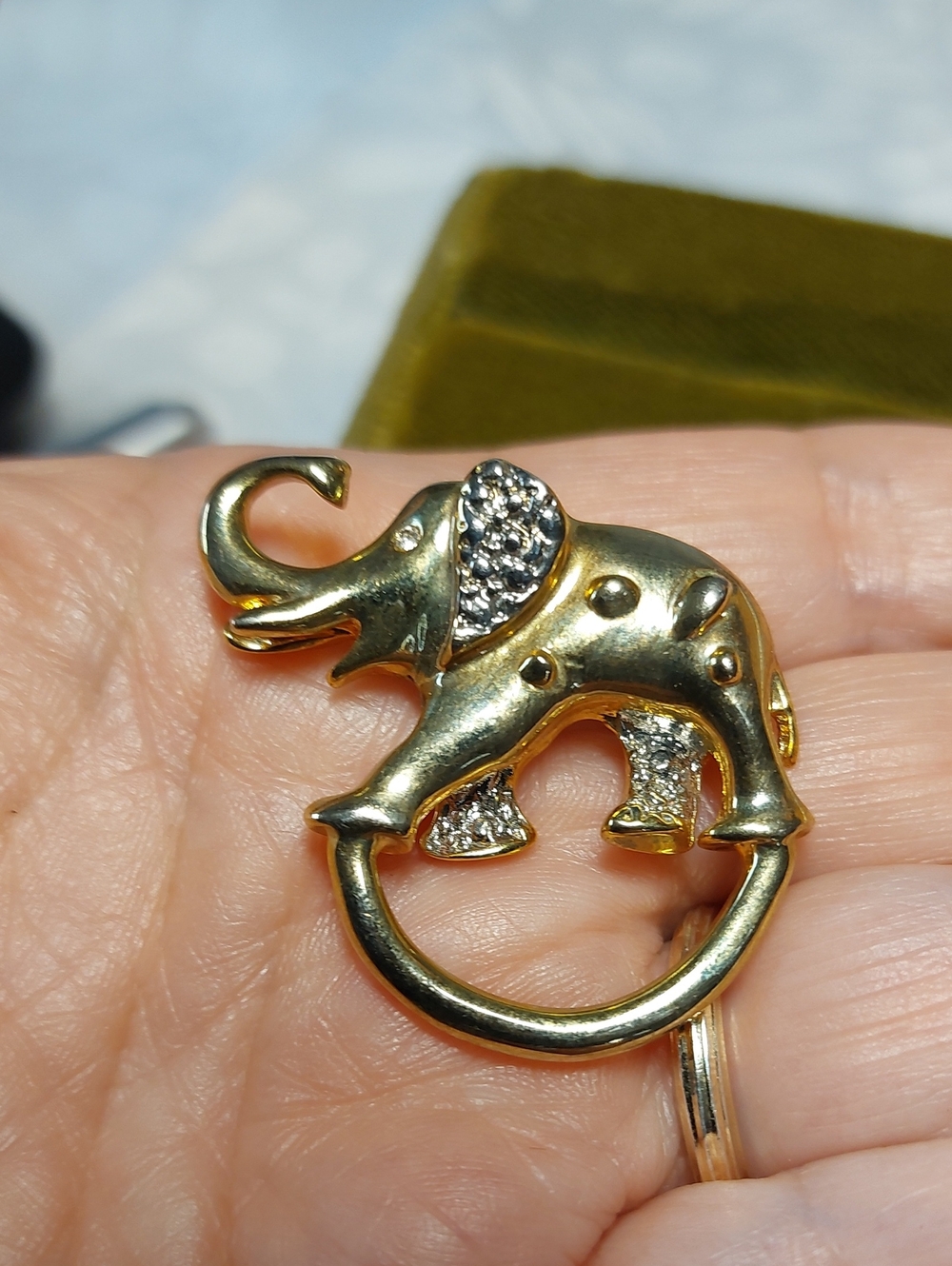 Vintage Gold-Tone Rhinestone Elephant Eyeglass Holder Brooch Pin